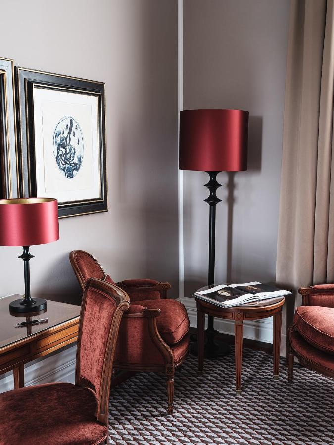 Althoff Grandhotel Schloss Bensberg Bergisch Gladbach Dış mekan fotoğraf A floor lamp