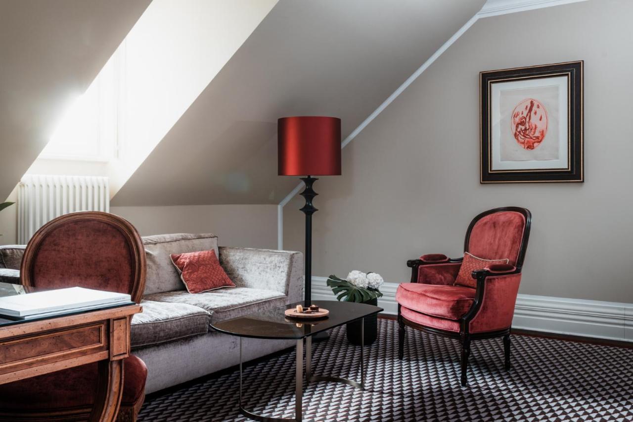Althoff Grandhotel Schloss Bensberg Bergisch Gladbach Dış mekan fotoğraf A suite at the hotel