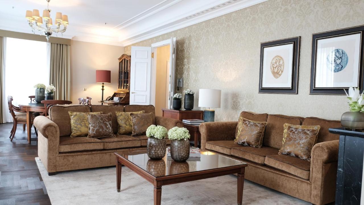 Althoff Grandhotel Schloss Bensberg Bergisch Gladbach Dış mekan fotoğraf A living room at the hotel